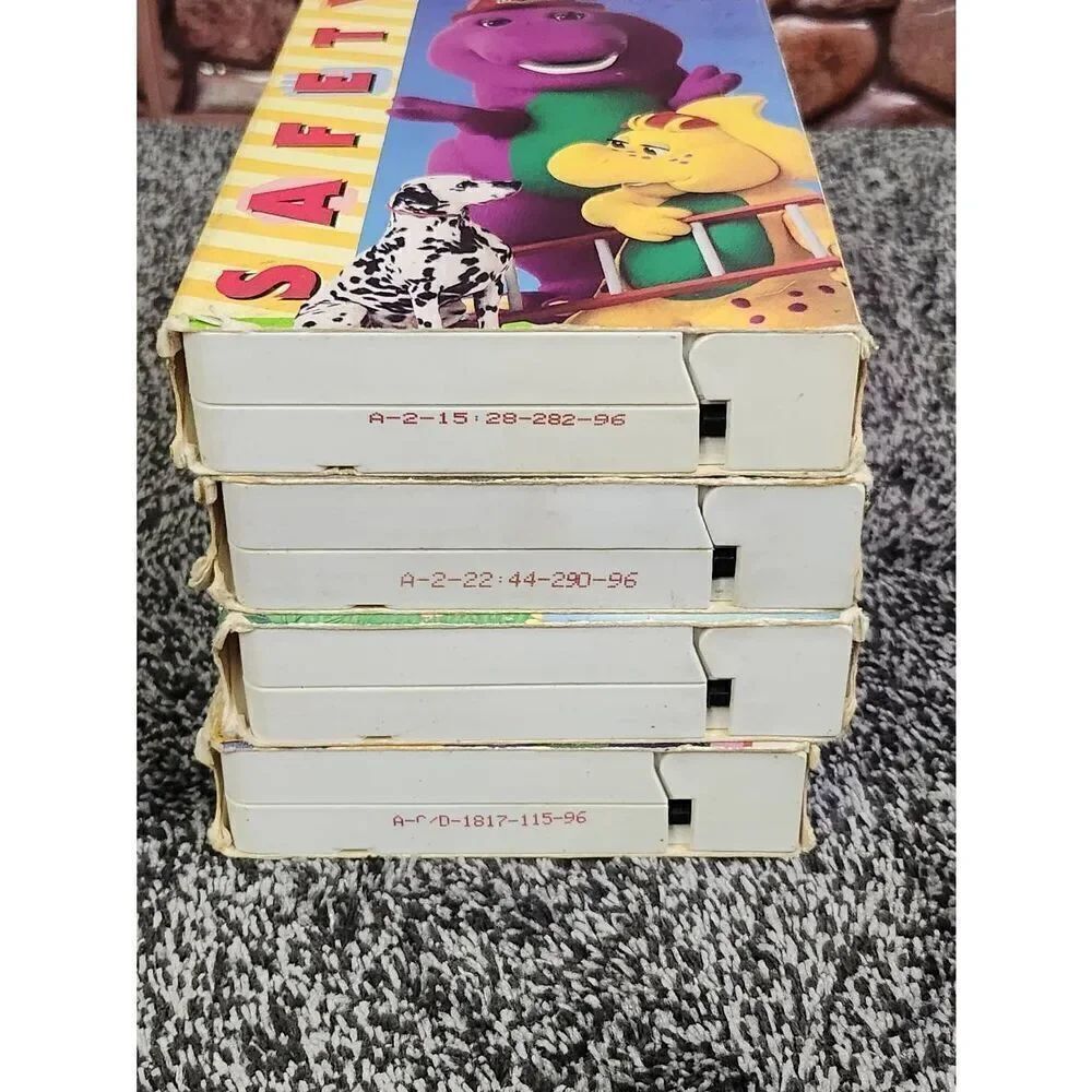 Barney VHS Collection - Picture 10 of 11